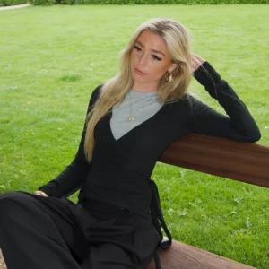 Hekla blouse with tie - Black
